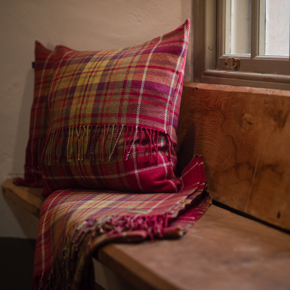 Lachie Stewart Throw & 2 Cushions