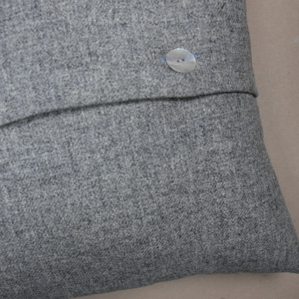 Seagull Highland Tweed Button Cushion Cover