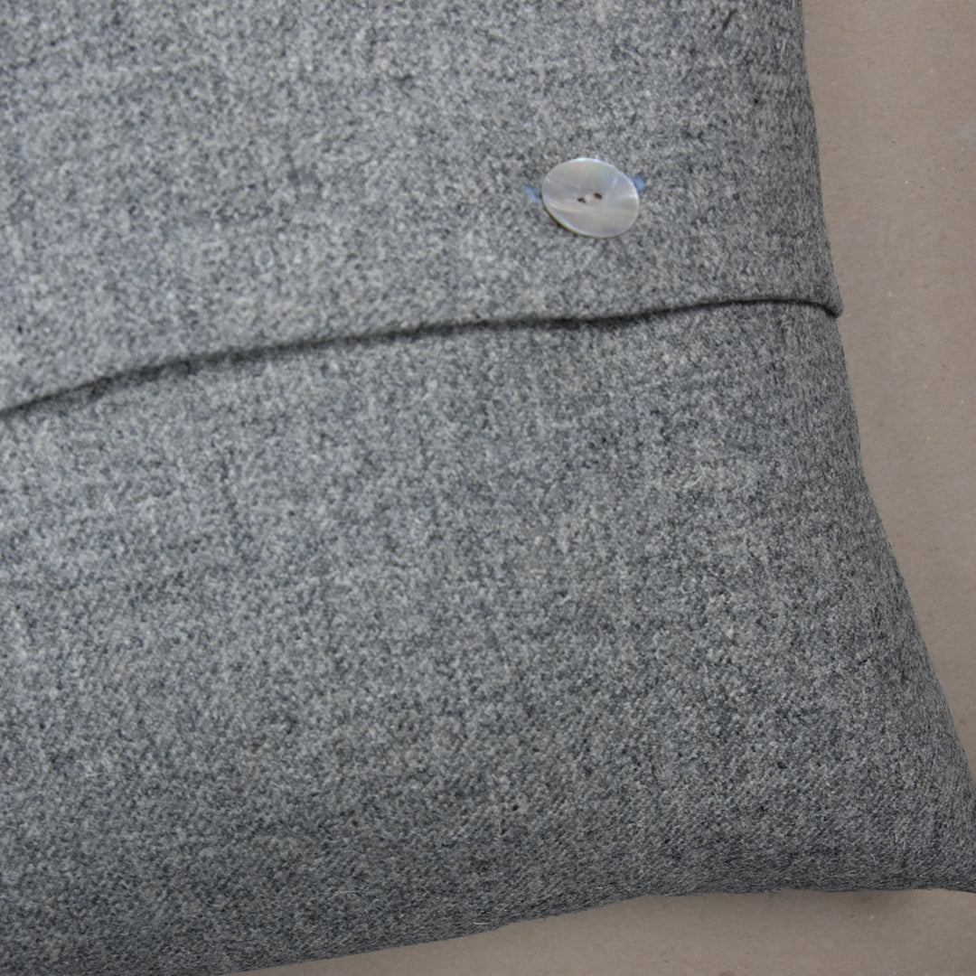 Seagull Highland Tweed Button Cushion Cover