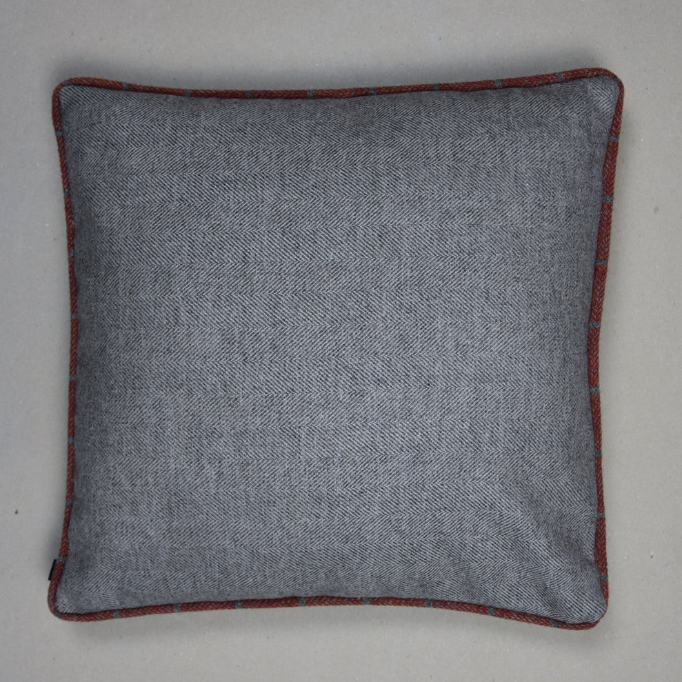 Cygnet Highland Tweed Zip Cushion