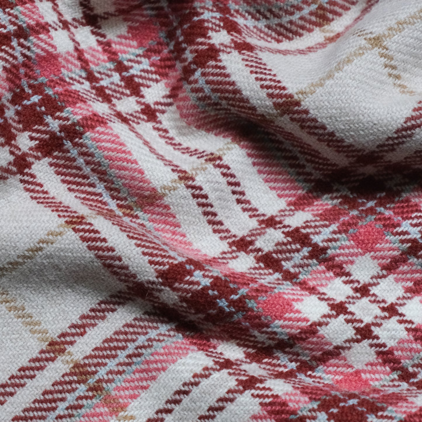 Amelie Baby Blanket & FREE Ochil Letter Decoration