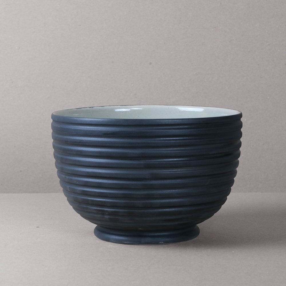 Black Ridged Salad Bowl
