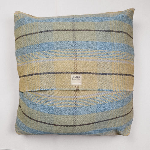 Duncan Macgillivray Pet Bed & Lead