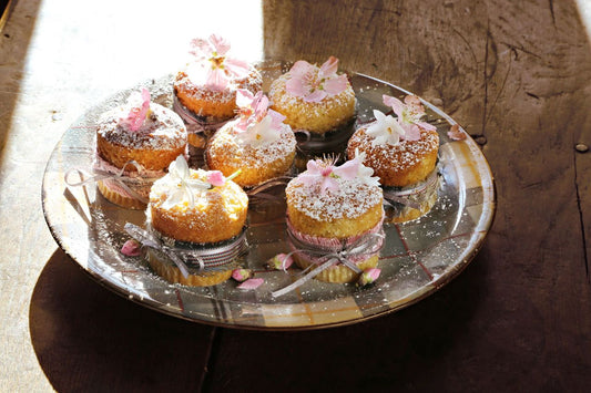 Pretty Vanilla Cupcakes