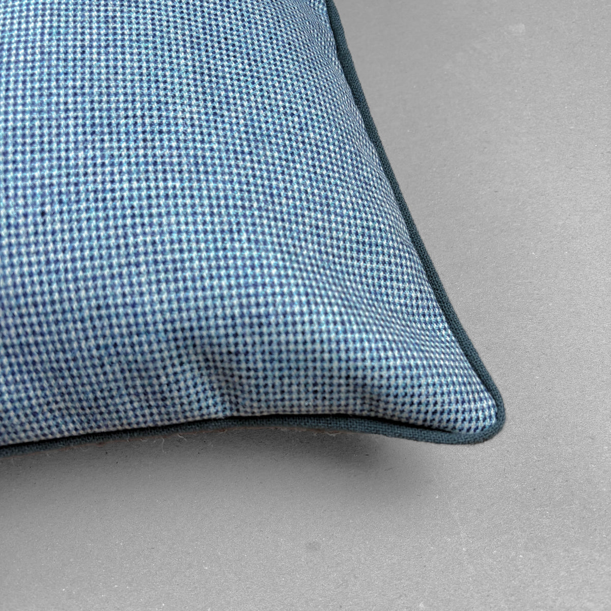 Elie Highland Tweed Zip Cushion