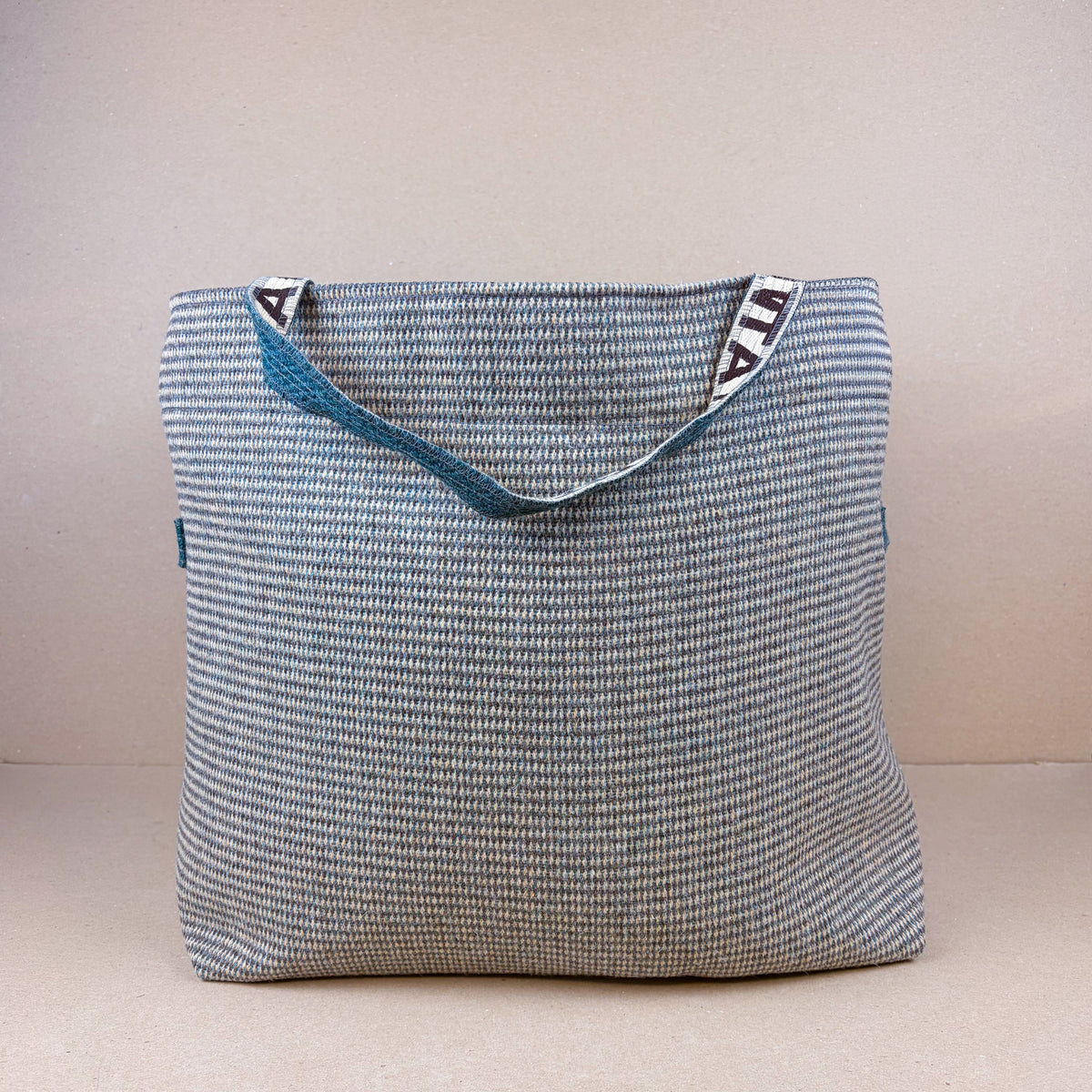 Isla Log Bag