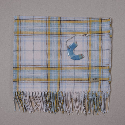 Willow Baby Blanket & Donina Stewart Letter Decoration