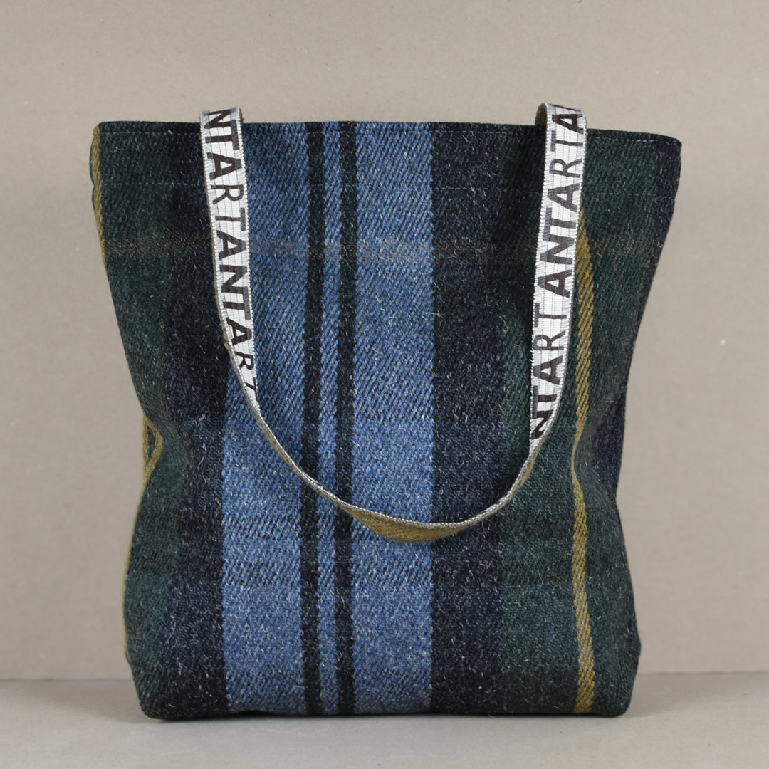 Brodick Carpet Bag