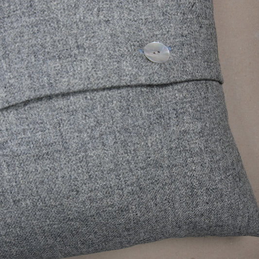 Seagull Highland Tweed Button Cushion Cover