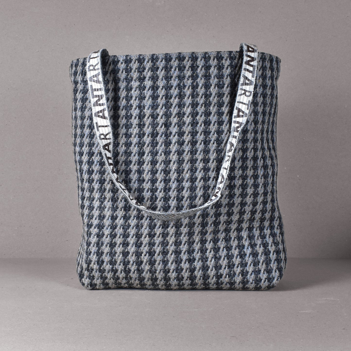 Ballachulish Carpet Bag