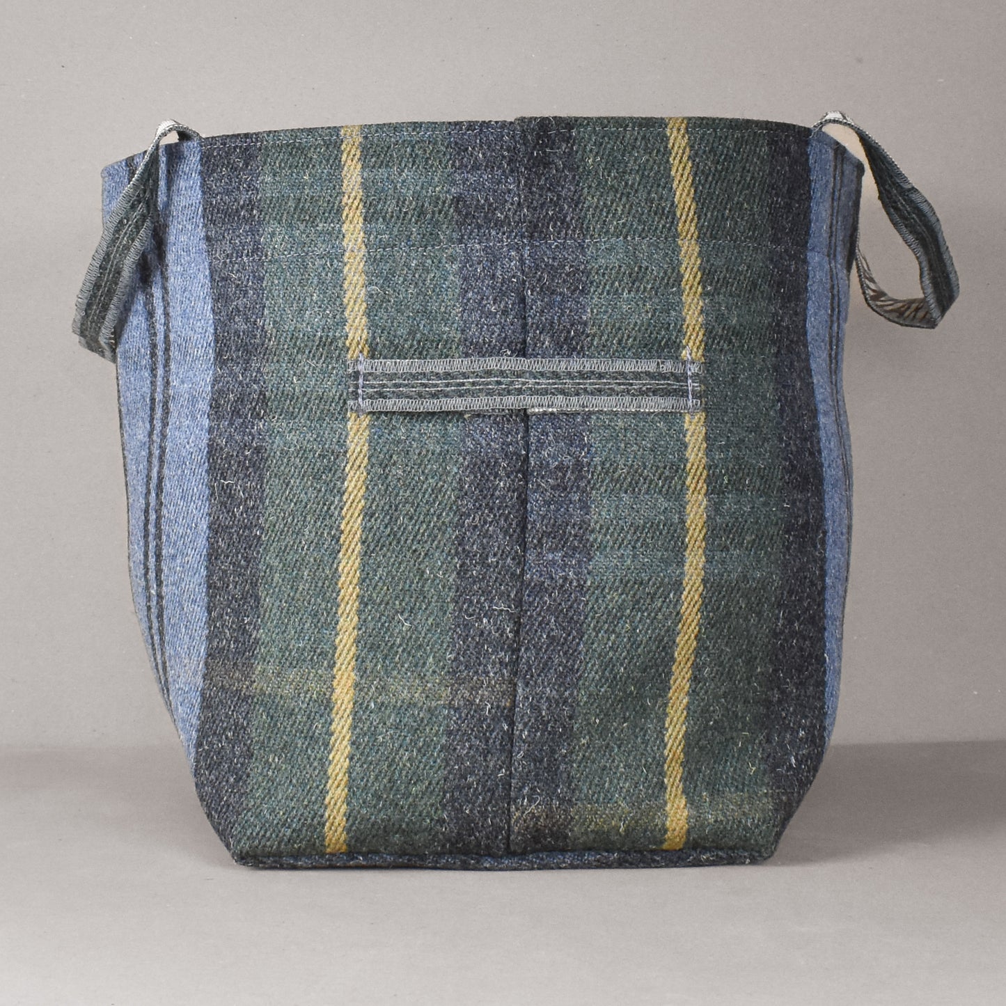 Brodick Log Bag