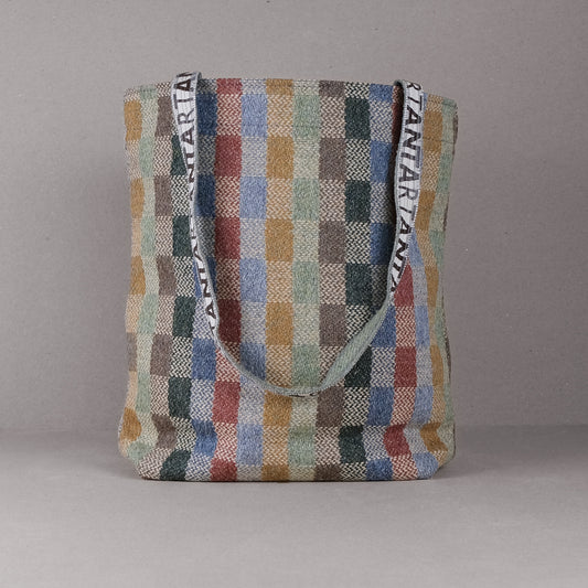 Uist Carpet Bag