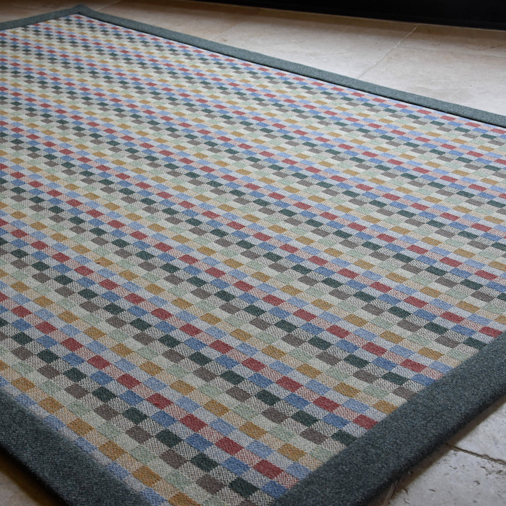 Uist Large Rug