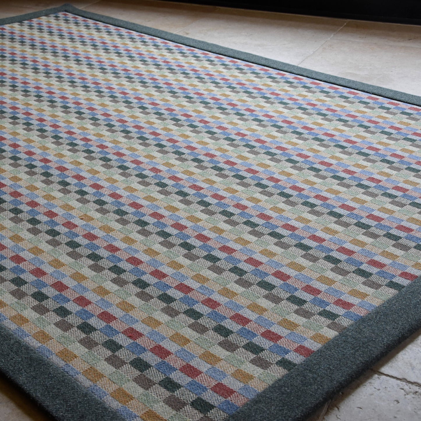 Uist Large Rug