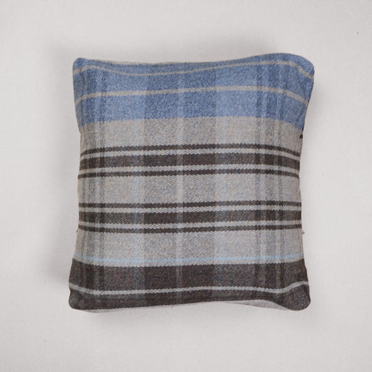 Chris Clunes Pet Bed & Lead