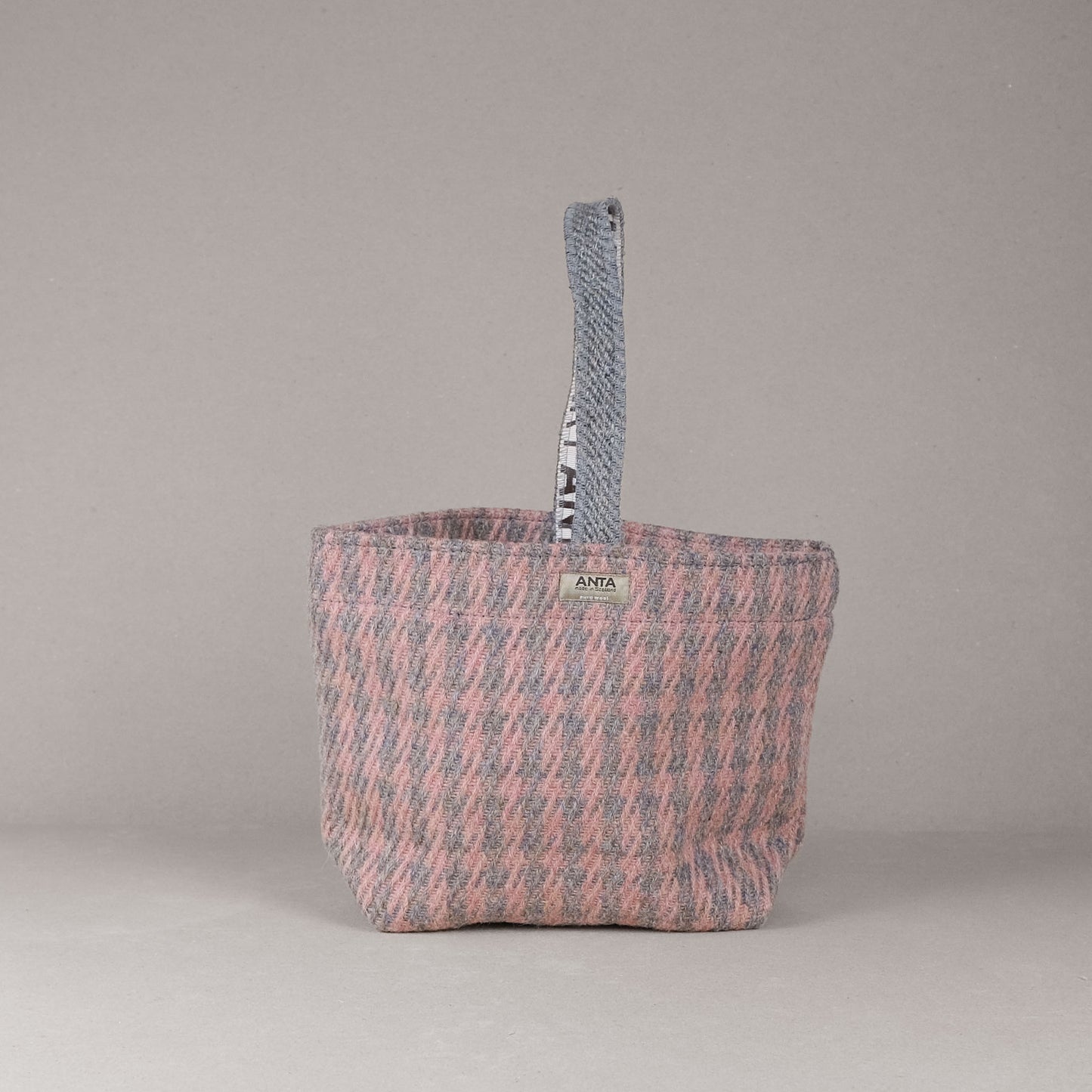 Poolewe Hamper Bag