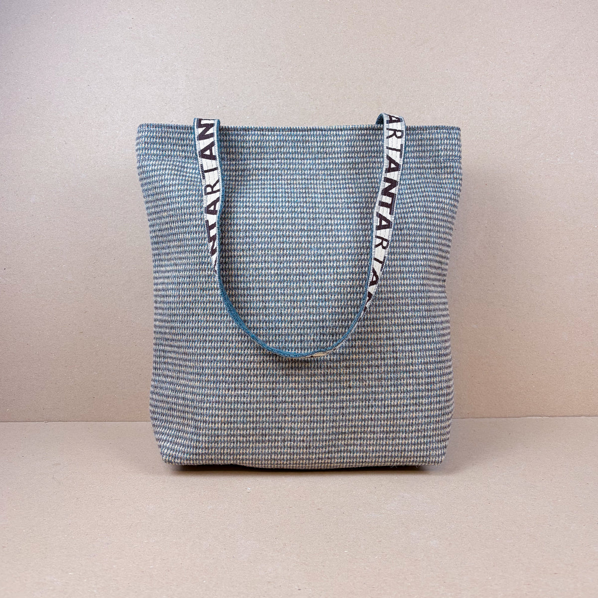 Isla Carpet Bag
