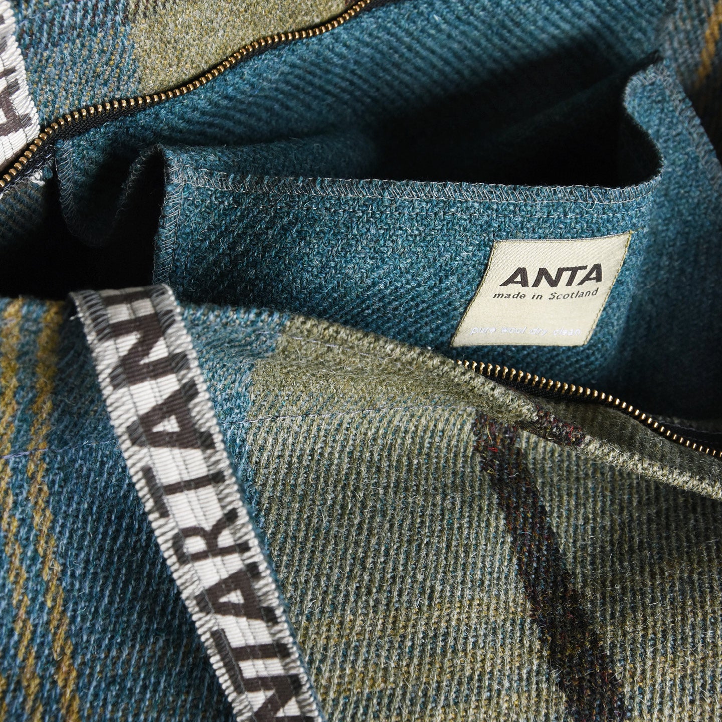 Duncan Macgillivray Travel Bag
